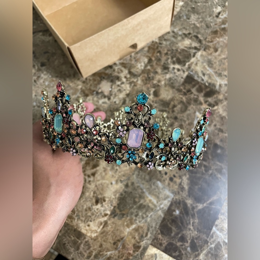 Queen’s Crown